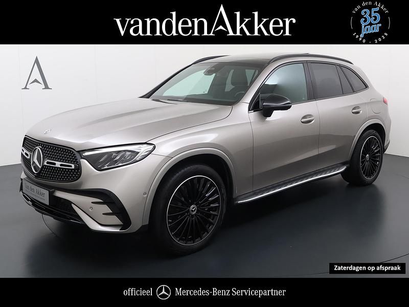 Grijs Gebruikt 2023 Mercedes GLC400d AMG SUV | € 67.950 - Afbeelding 1/4