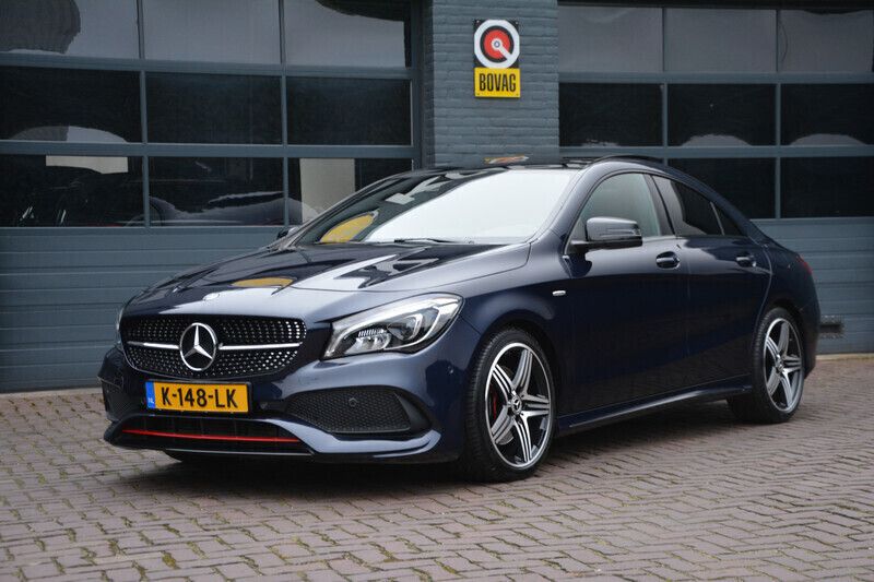 Blauw Gebruikt 2021 Mercedes CLA250 Ambition Sedan | € 26.950 - Afbeelding 1/4