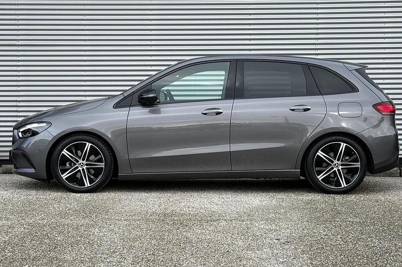 Occasion Mercedes B180 Advanced 136 PK (100 kW) 2025 Grijs MPV