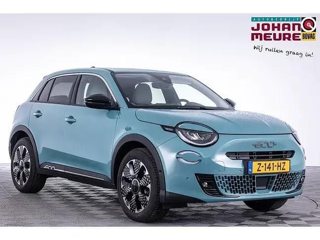 Blauw Gebruikt 2024 Fiat 600 La Prima SUV | € 27.900 (Goede deal) - Afbeelding 1/4