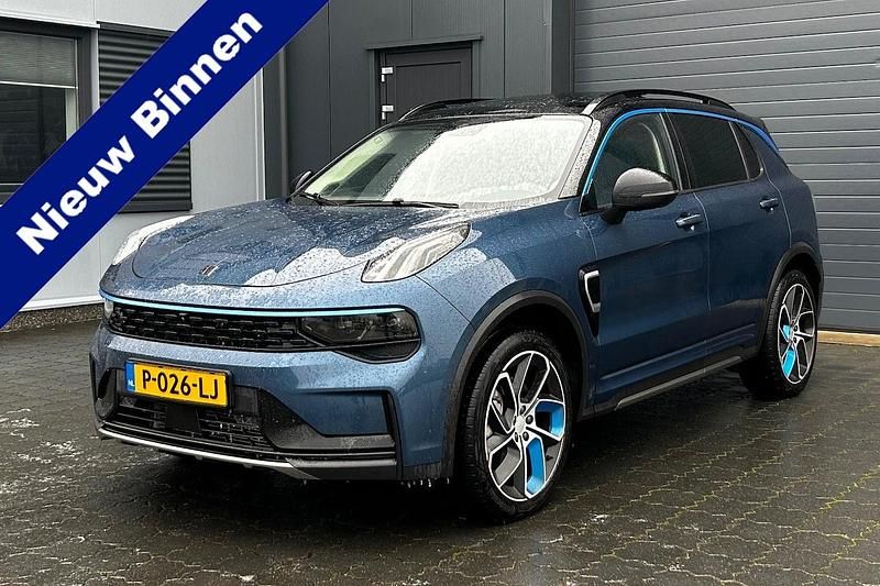 Blauw (metallic) Occasion 2022 Lynk & Co 01 SUV | € 23.850 (Goede deal) - Afbeelding 1/4