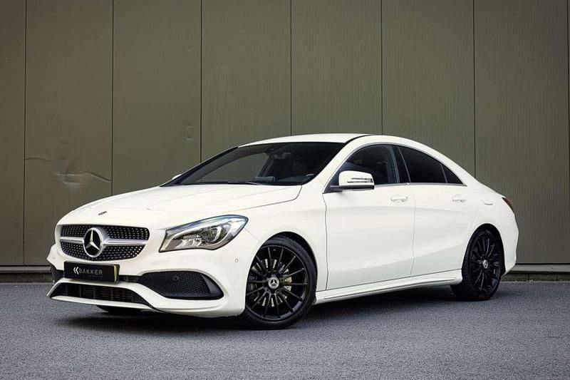 Wit Gebruikt 2017 Mercedes CLA220 Sedan | € 18.950 (Super prijs) - Afbeelding 1/4