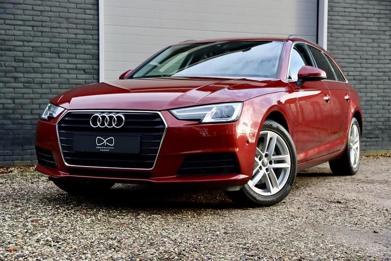 Rood Gebruikt 2016 Audi A4 Design Stationwagen | € 21.950 (Eerlijke prijs) - Afbeelding 1/3