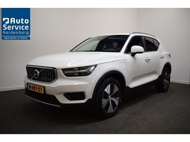 Wit Occasion 2021 Volvo XC40 Inscription SUV | € 26.650 (Eerlijke prijs) - Afbeelding 1/4