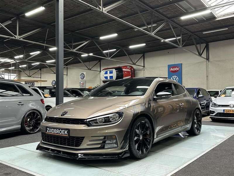 Grijs Gebruikt 2014 VW Scirocco R-line Coupé | € 17.999 (Iets duurder) - Afbeelding 1/4