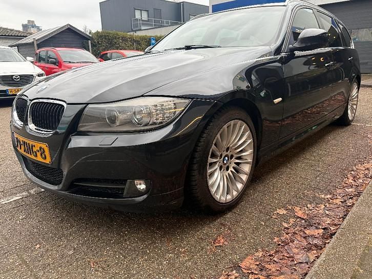 Occasion 2012 BMW 320 Stationwagen | € 5.445 (Eerlijke prijs) - Afbeelding 1/4