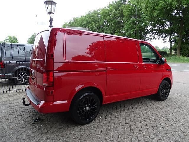 Occasion VW T6.1 Highline 150 PK (110 kW) 2020 Rood Van