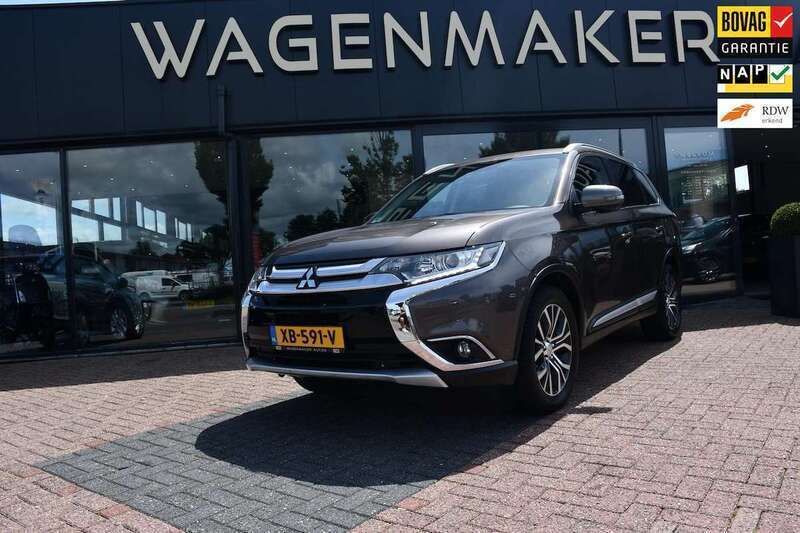 Bruin, metallic lak Gebruikt 2017 Mitsubishi Outlander SUV | € 20.950 (Eerlijke prijs) - Afbeelding 1/4