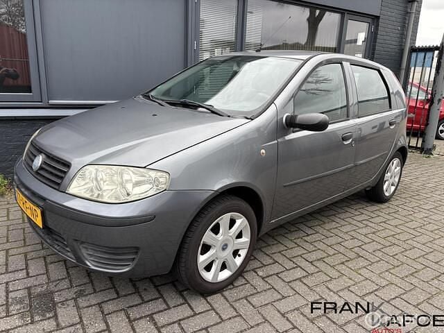 Grijs Gebruikt 2005 Fiat Punto Hatchback | € 1.450 (Eerlijke prijs) - Afbeelding 1/4