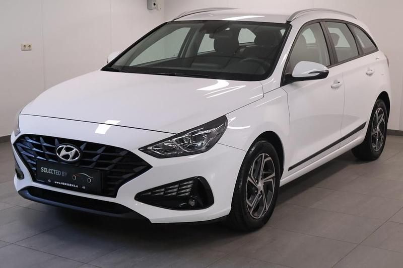 Wit Gebruikt 2025 Hyundai i30 Comfort Stationwagen | € 18.794 (Super prijs) - Afbeelding 1/4