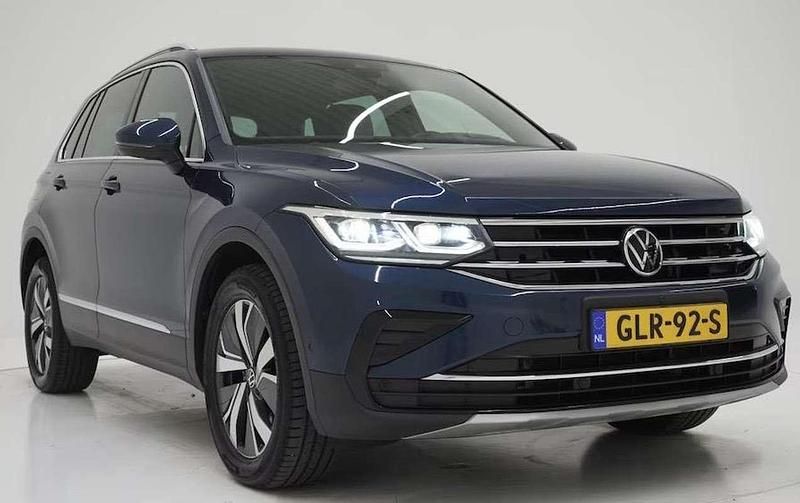 Blauw Gebruikt 2021 VW Tiguan Business+ SUV | € 29.000 (Super prijs) - Afbeelding 1/4