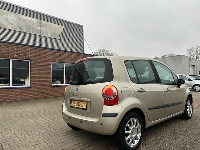 Occasion Renault Modus Dynamique 112 PK (82 kW) 2007 Beige (metallic) MPV