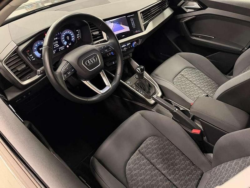 Occasion Audi A1 Sportback 110 PK (80 kW) 2024 Grijs (metallic) Hatchback