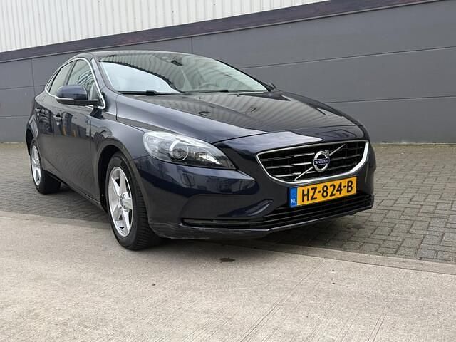 Occasion Volvo V40 Business Edition 120 PK (88 kW) 2015 Blauw (metallic) Hatchback