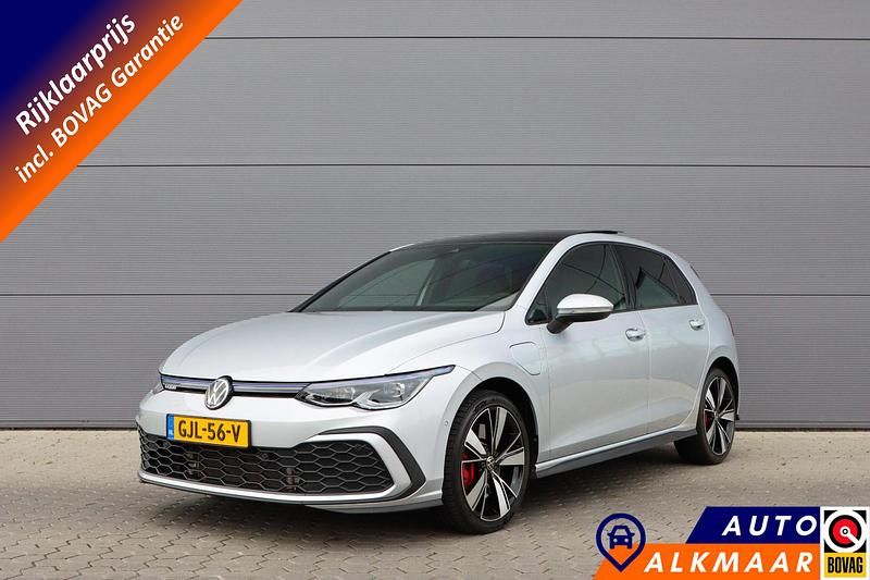 Grijs Gebruikt 2021 VW Golf VIII GTE Hatchback | € 27.900 (Iets duurder) - Afbeelding 1/4