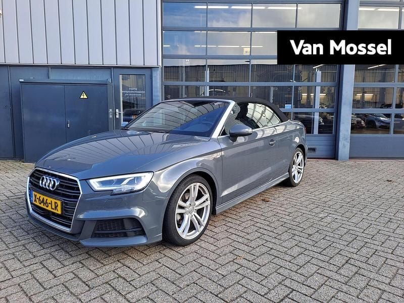 Grijs Occasion 2023 Audi Cabriolet Sport Cabriolet | € 30.900 - Afbeelding 1/4