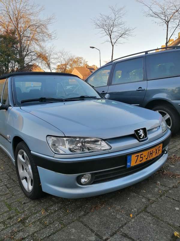 Blauw Gebruikt 2002 Peugeot 306 Cabriolet Cabriolet | € 1.950 - Afbeelding 1/4
