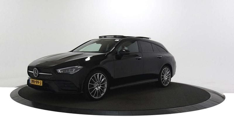 Occasion Mercedes E250 AMG line 160 PK (117 kW) 2023 Zwart Stationwagen