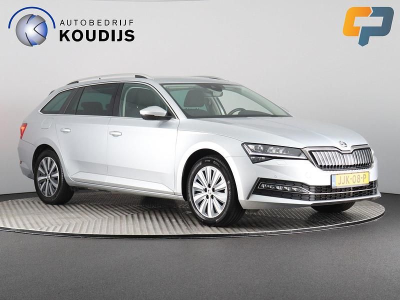 Occasion Skoda Superb Business Line 218 PK (160 kW) 2024 Grijs Stationwagen