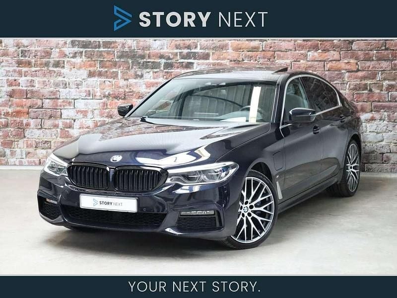 Zwart Gebruikt 2019 BMW 530e Executive Sedan | € 29.950 (Eerlijke prijs) - Afbeelding 1/4