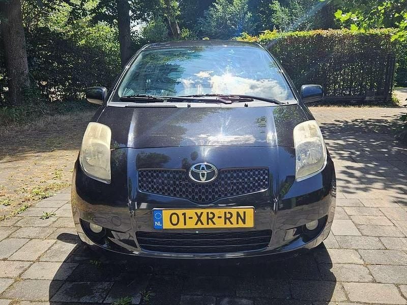 Zwart Gebruikt 2007 Toyota Yaris Sol Hatchback | € 3.150 (Goede deal) - Afbeelding 1/4