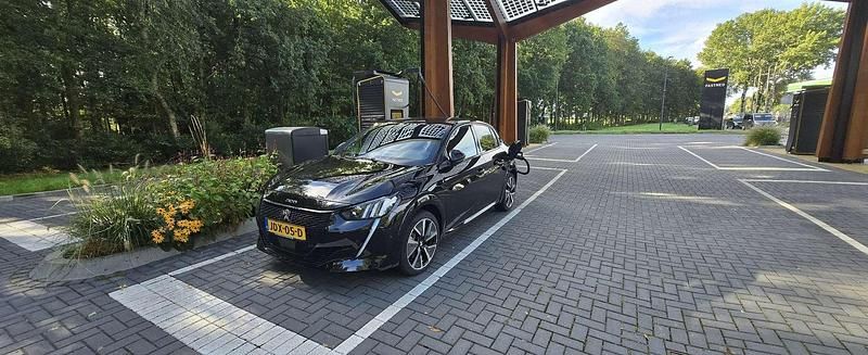 Zwart Gebruikt 2022 Peugeot e-208 GTi Hatchback | € 17.250 (Eerlijke prijs) - Afbeelding 1/4