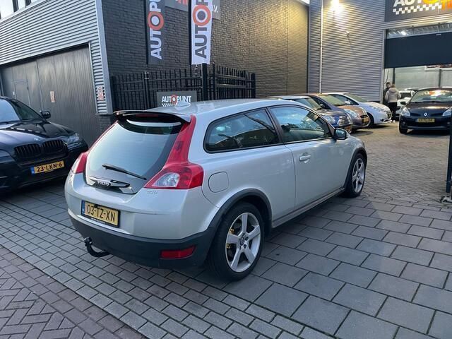 Occasion Volvo C30 Momentum 136 PK (100 kW) 2007 Wit, metallic lak Hatchback