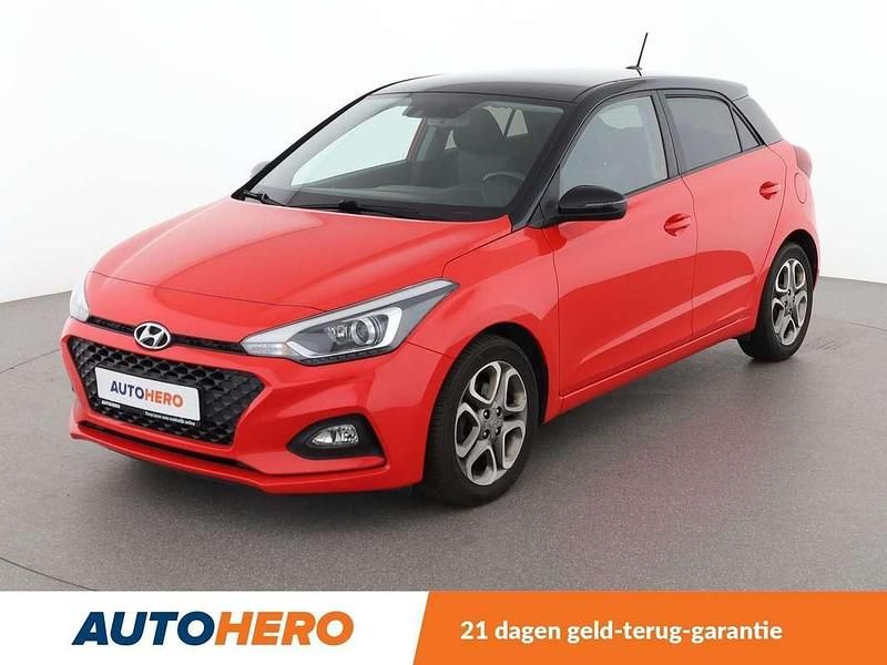 Rood Occasion 2020 Hyundai i20 Advantage Hatchback | € 14.749 (Goede deal) - Afbeelding 1/3