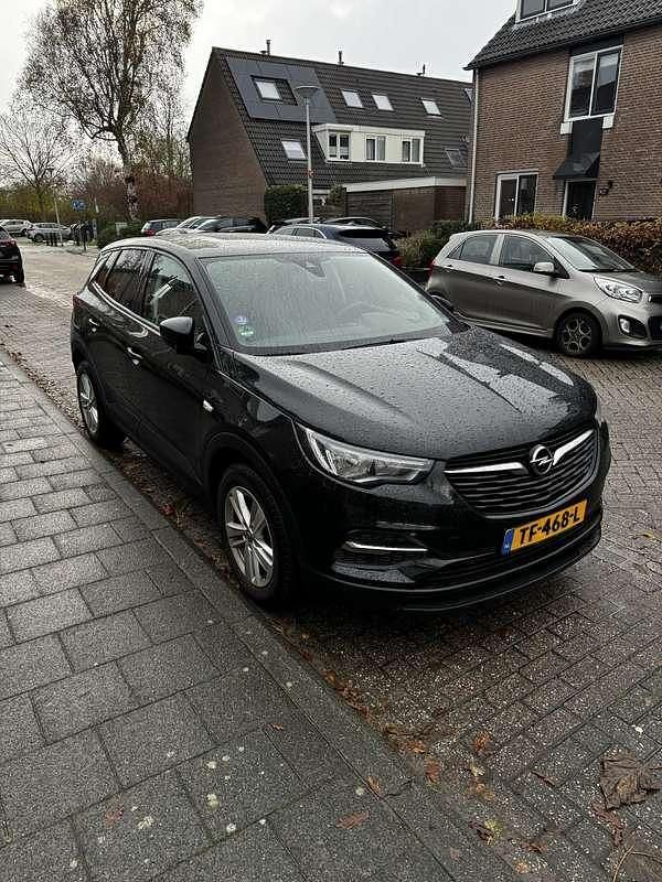 Zwart Gebruikt 2018 Opel Grandland X Edition SUV | € 12.500 (Goede deal) - Afbeelding 1/4
