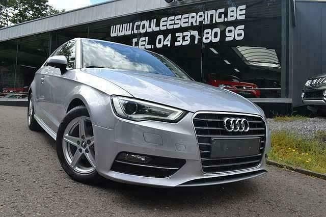 Grijs Gebruikt 2016 Audi A3 Sedan | € 15.988 (Eerlijke prijs) - Afbeelding 1/4