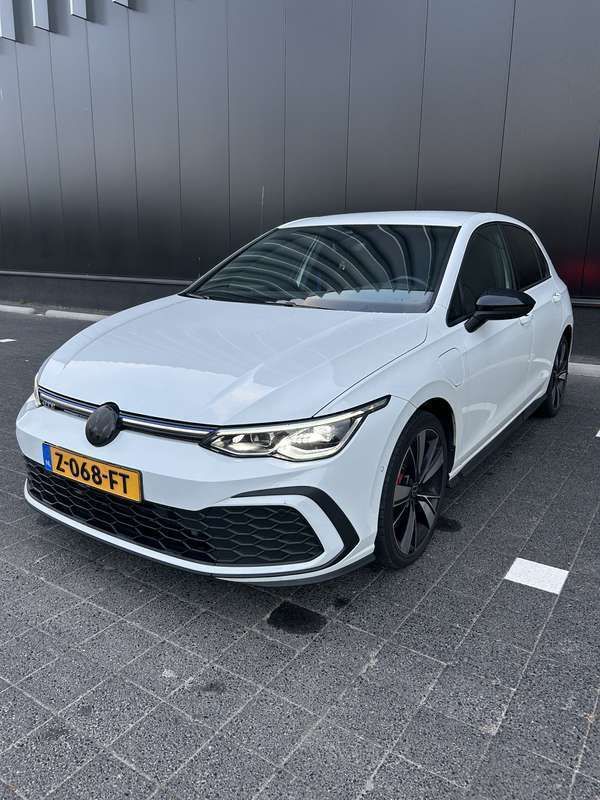 Wit Gebruikt 2020 VW Golf VII GTE Stationwagen | € 20.999 (Goede deal) - Afbeelding 1/4