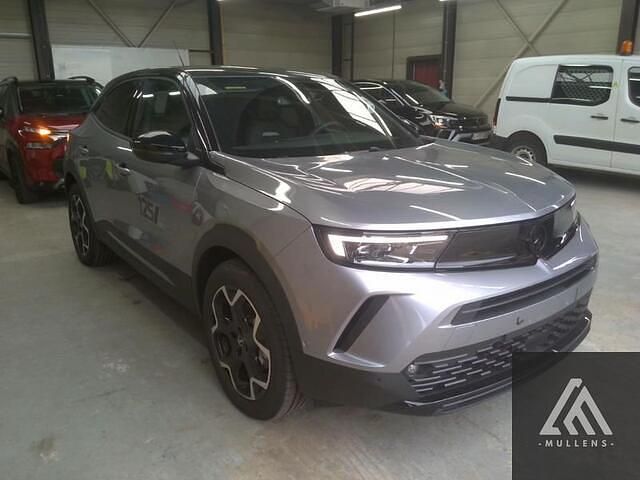 Grijs Gebruikt 2023 Opel Mokka-e Ultimate SUV | € 23.750 (Iets duurder) - Afbeelding 1/4