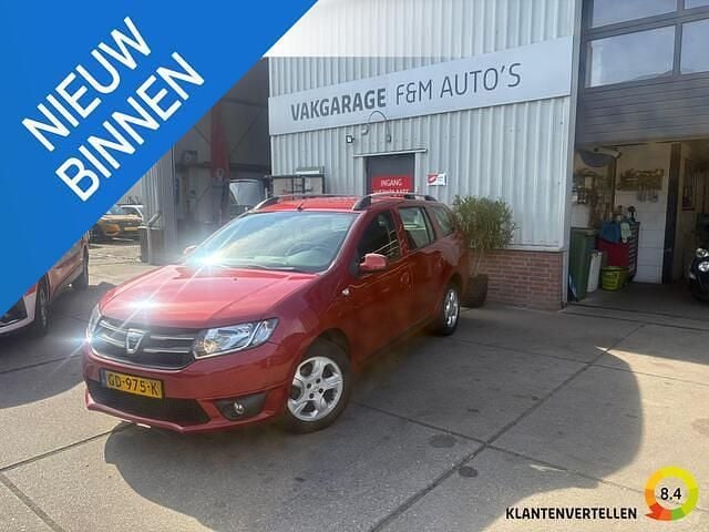 Rood Gebruikt 2015 Dacia Logan MCV Prestige MPV | € 5.950 (Eerlijke prijs) - Afbeelding 1/4