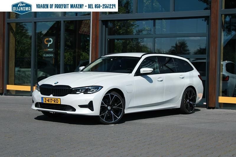 Wit Gebruikt 2021 BMW 320e Stationwagen | € 29.944 (Eerlijke prijs) - Afbeelding 1/4