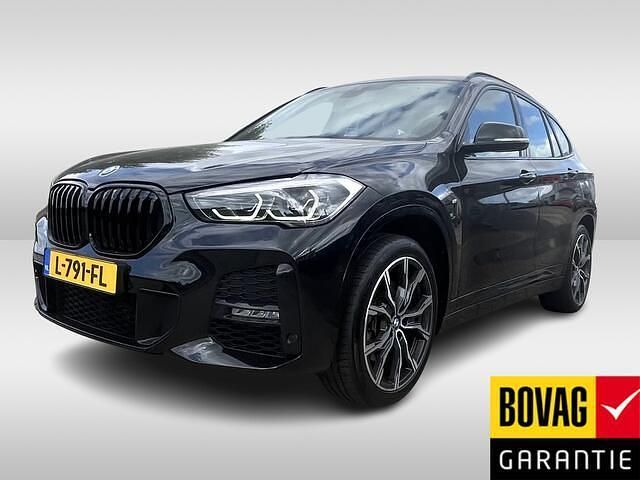 Zwart Gebruikt 2021 BMW X1 Executive SUV | € 35.950 (Duur) - Afbeelding 1/4