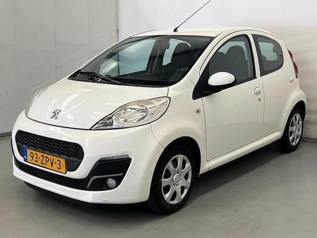 Occasion Peugeot 107 Active 68 PK (50 kW) 2013 Wit Hatchback