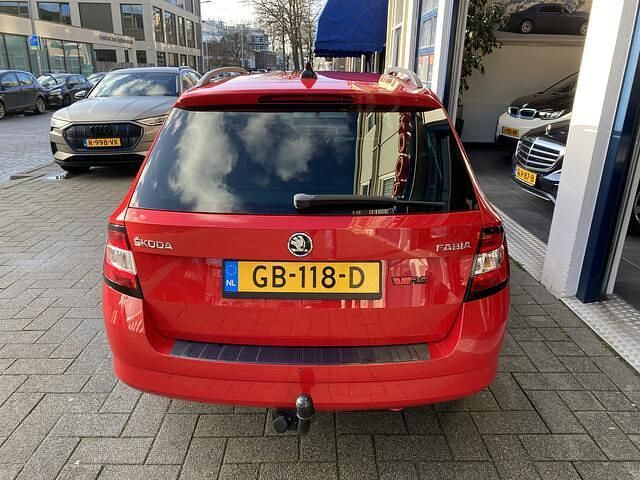 Occasion Skoda Fabia First Edition 112 PK (82 kW) 2015 Rood Stationwagen