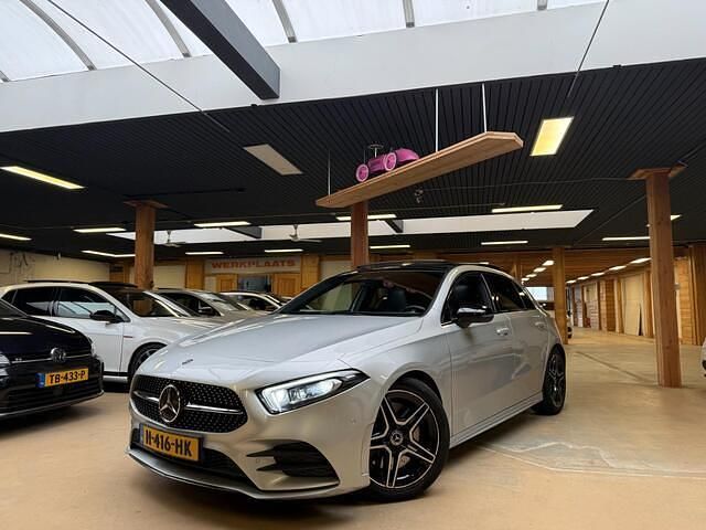 Occasion Mercedes A250 AMG Line Premium Plus 224 PK (164 kW) 2018 Grijs Hatchback