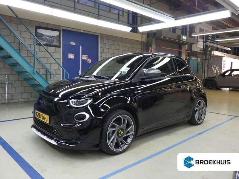 Zwart Gebruikt 2024 Abarth 500e Turismo Hatchback | € 28.400 (Goede deal) - Afbeelding 1/4
