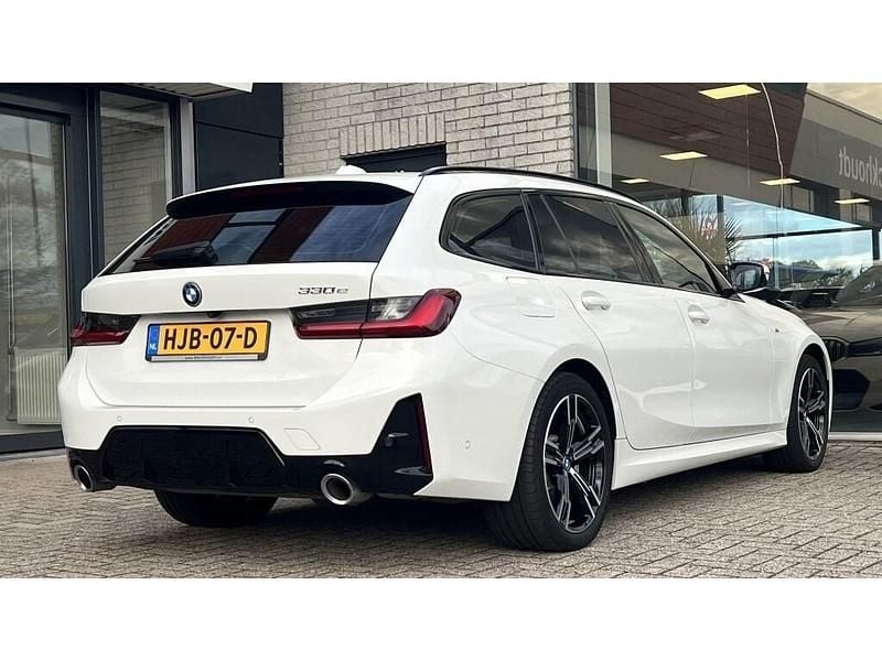 Occasion BMW 330 M Sport 293 PK (215 kW) 2023 Wit Stationwagen