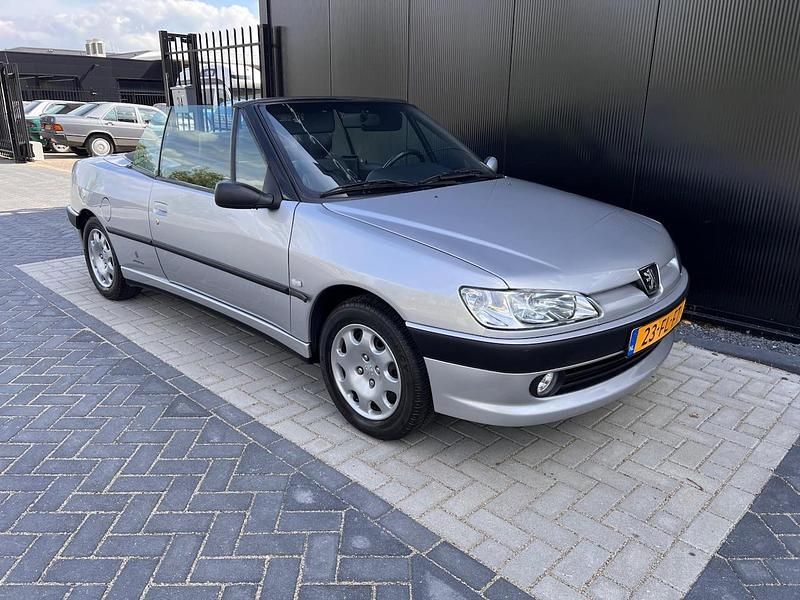 Grijs Gebruikt 2000 Peugeot 306 Cabriolet Cabriolet | € 11.950 - Afbeelding 1/4