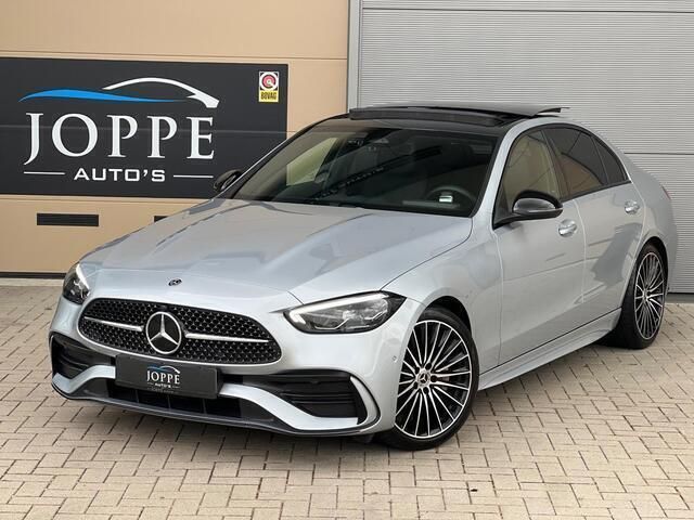 Zilver, metallic lak Gebruikt 2022 Mercedes C180 AMG line Sedan | € 53.750 - Afbeelding 1/4