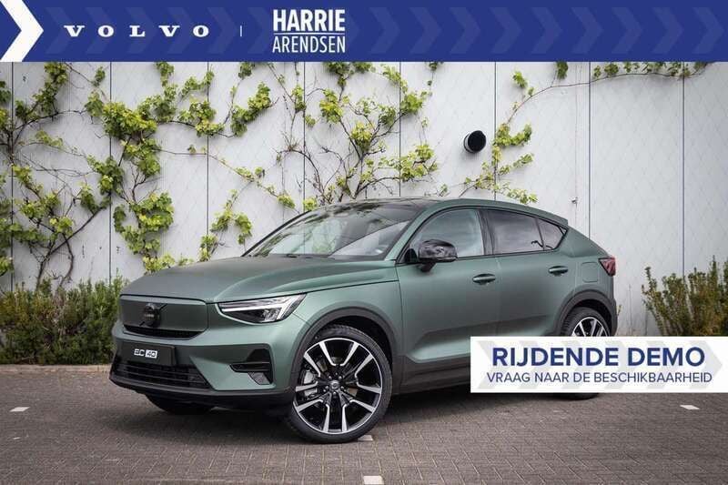 Groen, metallic lak Nieuw 2025 Volvo EC40 Plus SUV | € 49.899 (Eerlijke prijs) - Afbeelding 1/4