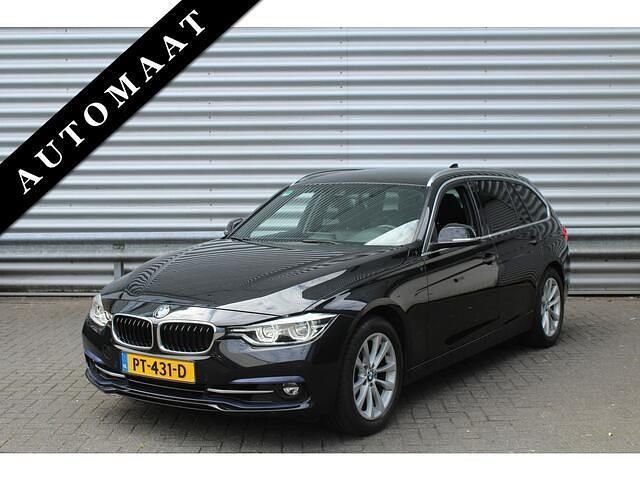 Zwart Gebruikt 2017 BMW 320 Executive Stationwagen | € 20.950 (Eerlijke prijs) - Afbeelding 1/4