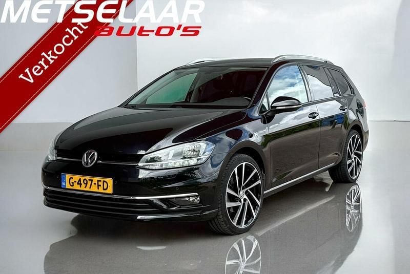 Zwart Gebruikt 2018 VW Golf VII Highline Hatchback | € 15.994 (Goede deal) - Afbeelding 1/4