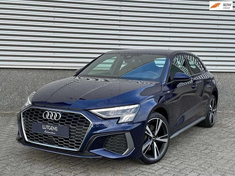 Occasion Audi A3 Sportback e-tron Advanced 150 PK (110 kW) 2021 Blauw Hatchback