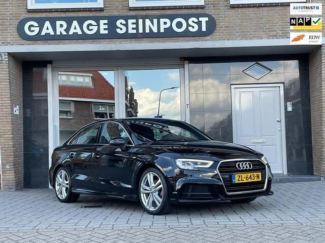 Zwart (metallic) Gebruikt 2019 Audi A3 Sport Sedan | € 17.500 (Super prijs) - Afbeelding 1/4