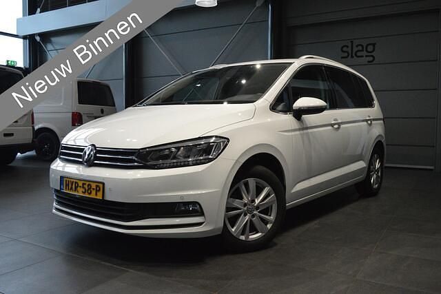 Wit Gebruikt 2019 VW Touran Highline MPV | € 24.900 (Goede deal) - Afbeelding 1/4
