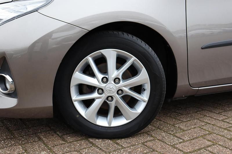 Occasion Toyota Auris 101 PK (74 kW) 2014 Bruin Hatchback