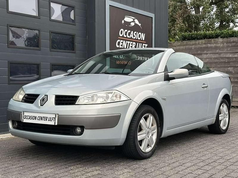 Grijs Gebruikt 2004 Renault Mégane Cabriolet Cabriolet | € 1.100 (Goede deal) - Afbeelding 1/3